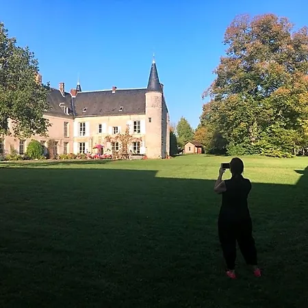 Le Chateau De Bed & Breakfast 3*